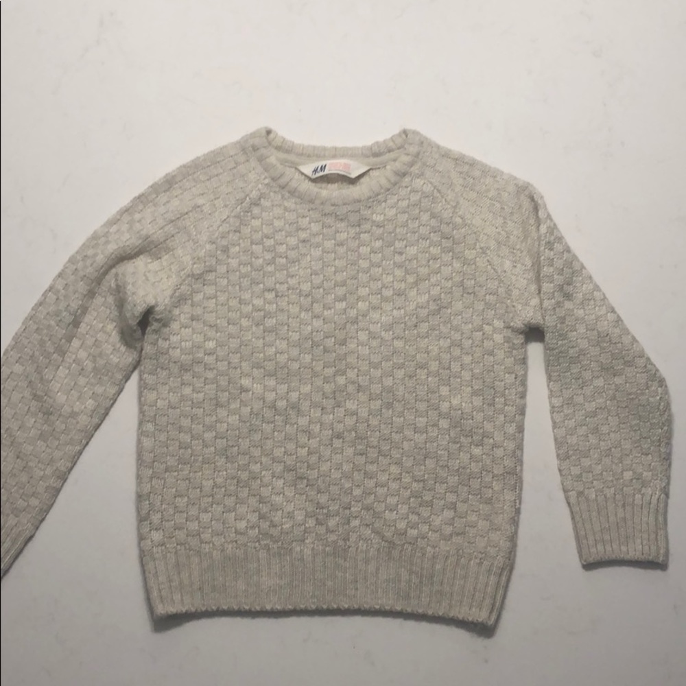 H&M Sweater never worn size: 4-6 Y